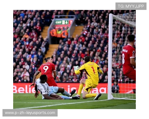 利物浦门前抢点成功，努涅斯补射入网振奋全队