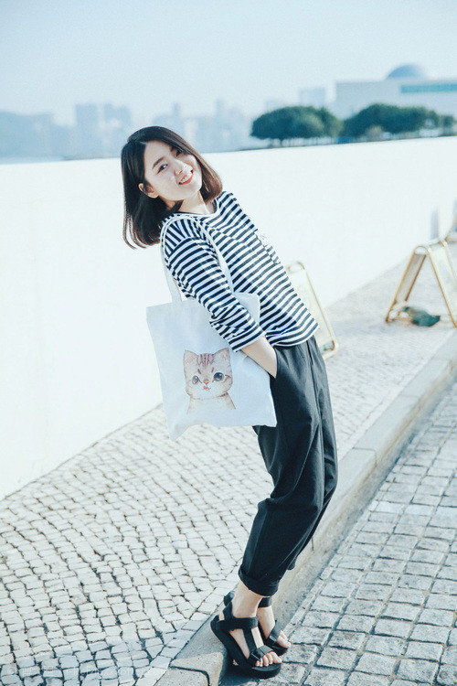 塞尔维亚女篮在欧洲锦标赛中展现强大实力,目标金牌已在望,塞尔维亚女篮欧洲冠军